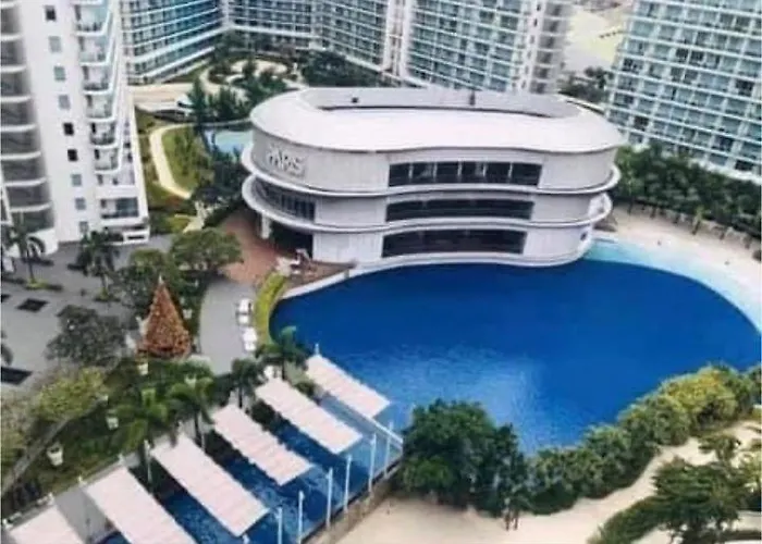 アパートホテル 2br Unit Azure Residences By Ms. M マニラ市
