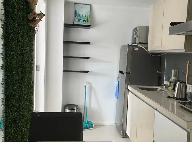 2br Unit Azure Residences By Ms. M マニラ市